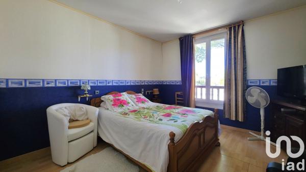 Appartement 5 pièces de 102 m² à Méjannes-le-Clap (30430)