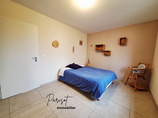 Maison de plain-pied de 104 m² au cœur de Sèvres-Anxaumont – Aucun travaux à prévoir À quelques minutes de Poitiers et du CHU , venez découvrir cette agréable maison de plain-pied d’environ 104 m² , idéalement située au cœur du bourg de Sèvres-Anxaumont .