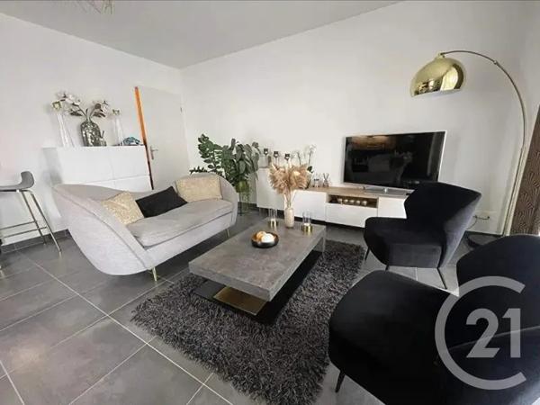 Appartement F3 à vendre  3 pièces - 70 m 2   SERRIS  - 77