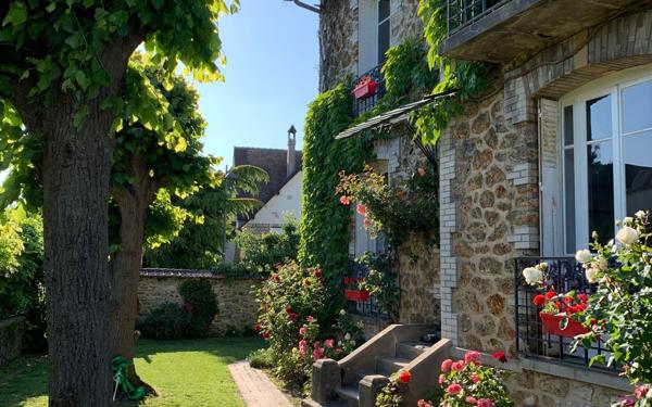 Maison à vendre    9 pièces • 195 m2 Chennevières-sur-Marne