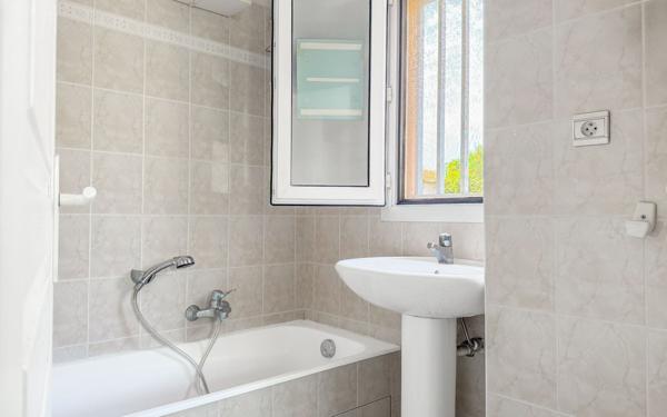 Appartement à vendre    2 pièces • 28,16 m2 Saint-Laurent-du-Var