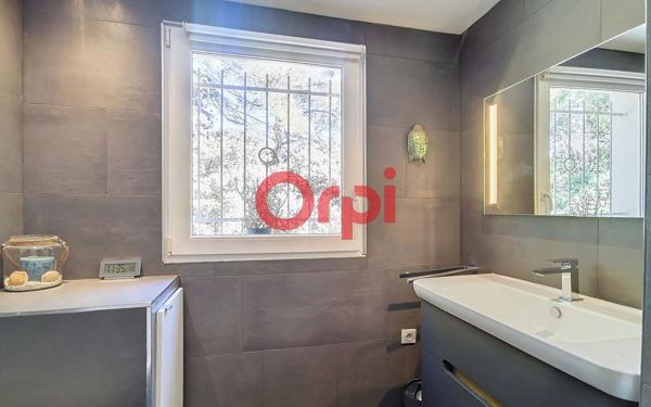 Maison à vendre    4 pièces •  Sanary-sur-Mer