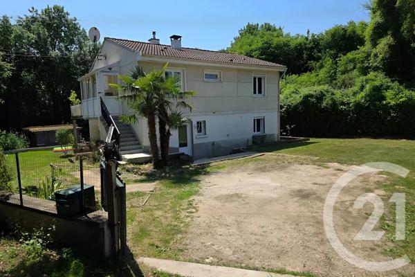 Maison à vendre  6 pièces - 132,79 m 2   CRECY LA CHAPELLE  - 77