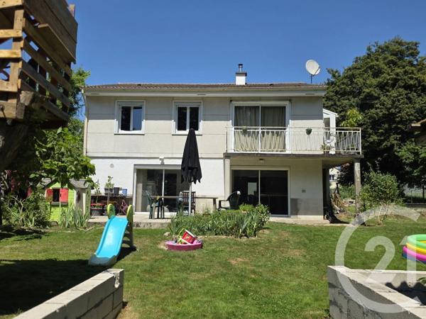 Maison à vendre  6 pièces - 132,79 m 2   CRECY LA CHAPELLE  - 77