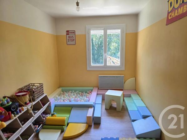 Maison à vendre  6 pièces - 132,79 m 2   CRECY LA CHAPELLE  - 77