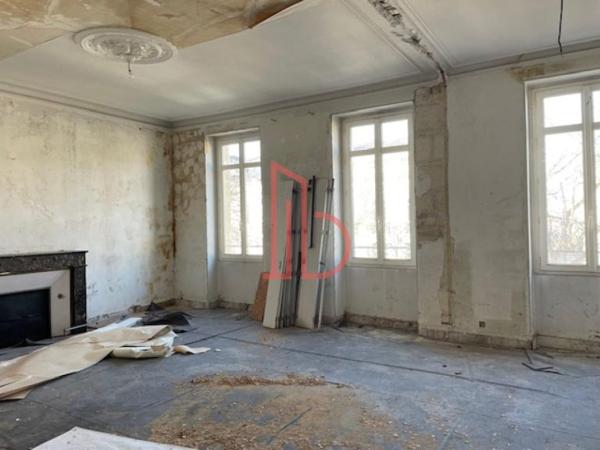 Bureau de 210 m² à vendre à Bordeaux Jardin Public Quinconces