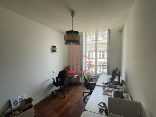 Bureau de 240 m² à louer à Bordeaux Jardin Public Quinconces