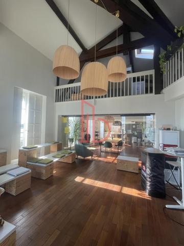 Bureau de 240 m² à louer à Bordeaux Jardin Public Quinconces