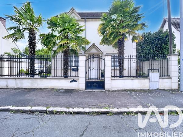 Maison à vendre 8 pièces 143 m² Sainte-Geneviève-des-Bois
