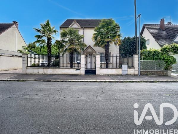 Maison à vendre 8 pièces 143 m² Sainte-Geneviève-des-Bois