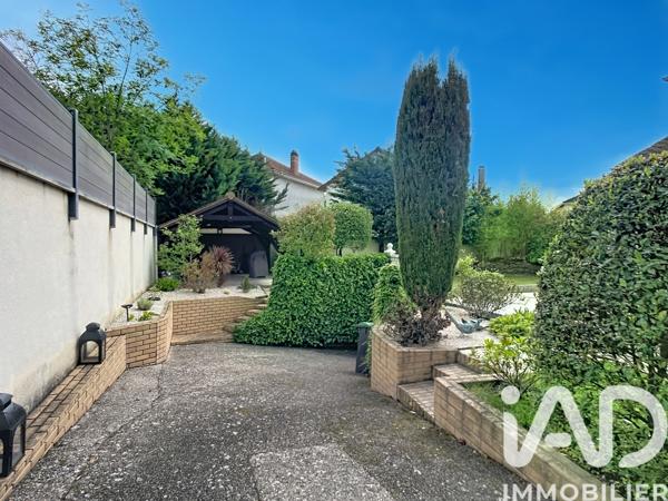 Maison à vendre 8 pièces 143 m² Sainte-Geneviève-des-Bois
