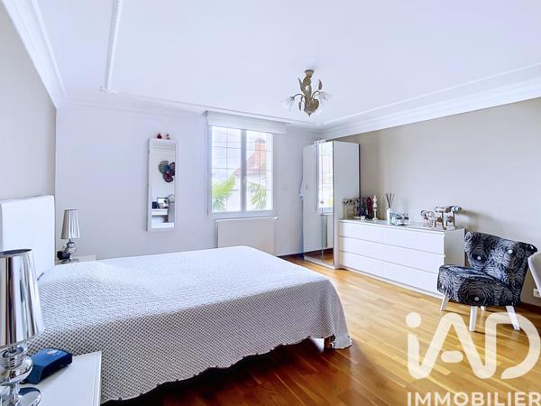Maison à vendre 8 pièces 143 m² Sainte-Geneviève-des-Bois
