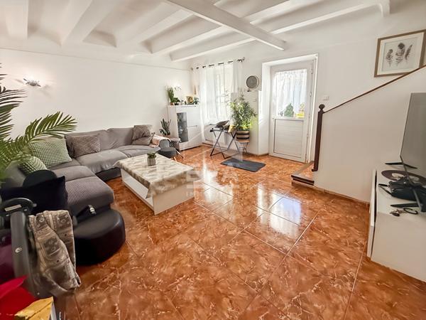 SEPTEMES LES VALLONS - Maison 4 pièces + garage sur parcelle 441m2