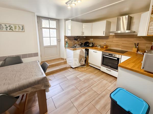 SEPTEMES LES VALLONS - Maison 4 pièces + garage sur parcelle 441m2