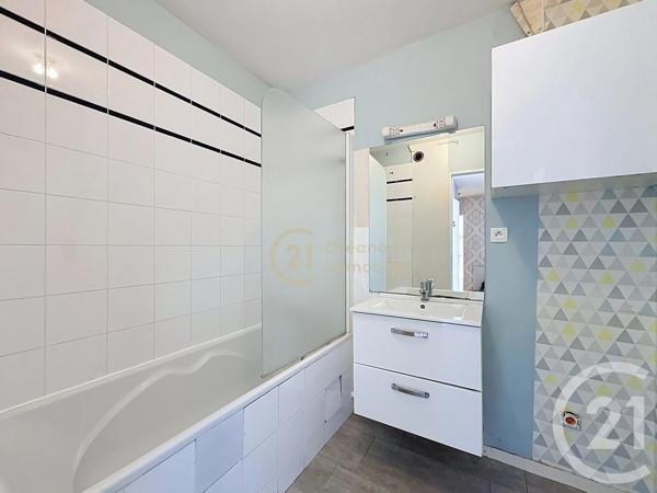 Appartement T3 à vendre  3 pièces - 60,18 m 2   RENNES  - 35