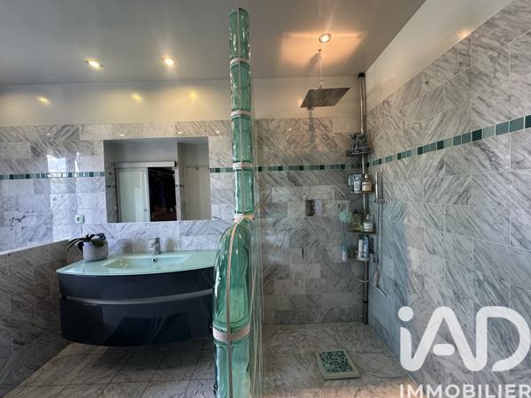 Maison à vendre 7 pièces 215 m² Fontenay-sous-Bois