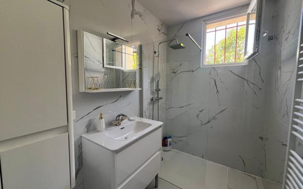 Maison à vendre    6 pièces • 148,65 m2 Marseille 13