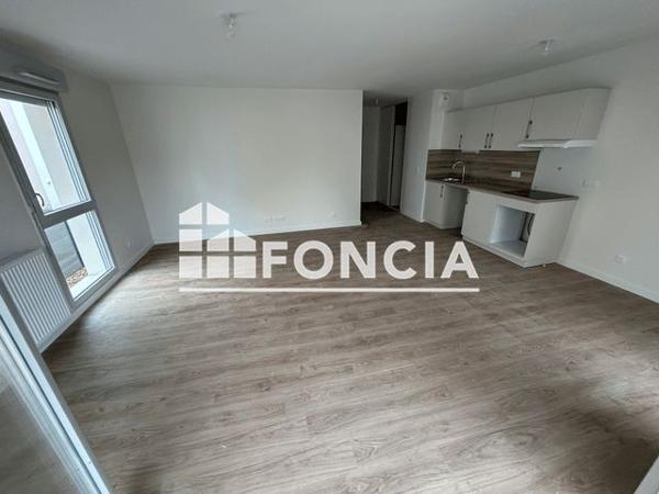 Location Appartement 4 pièces 84.32 m² - 69 RUE ROGER SALENGRO Amberieu En Bugey 01500