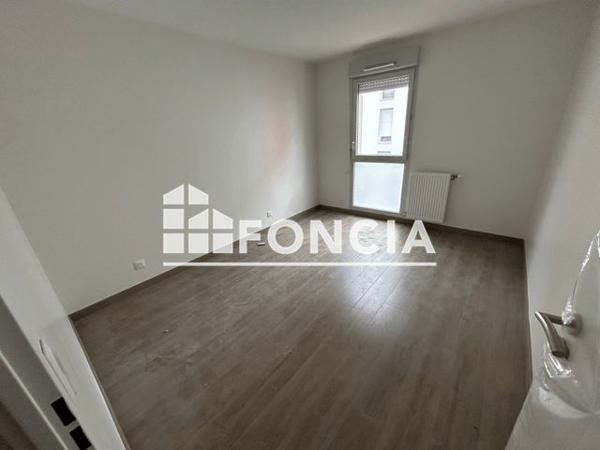 Location Appartement 4 pièces 84.32 m² - 69 RUE ROGER SALENGRO Amberieu En Bugey 01500