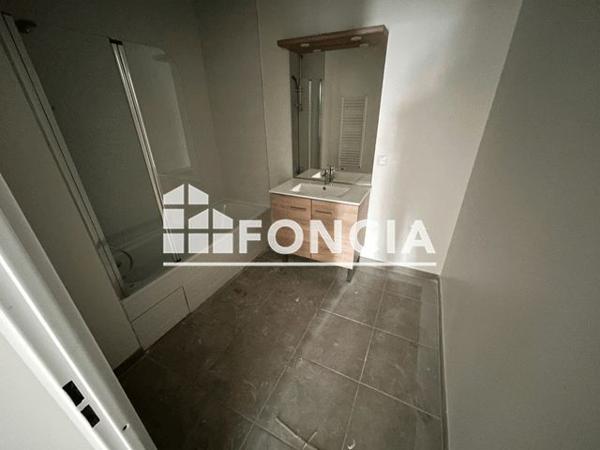 Location Appartement 4 pièces 84.32 m² - 69 RUE ROGER SALENGRO Amberieu En Bugey 01500