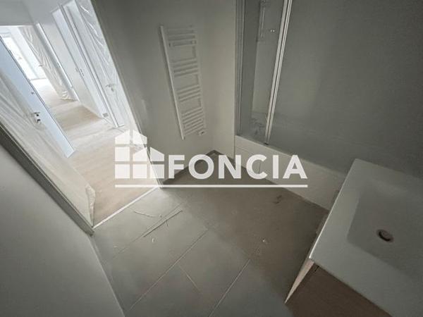 Location Appartement 4 pièces 84.32 m² - 69 RUE ROGER SALENGRO Amberieu En Bugey 01500