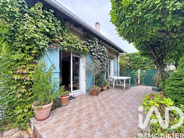 Maison à vendre 6 pièces 133 m² Le Mesnil-le-Roi