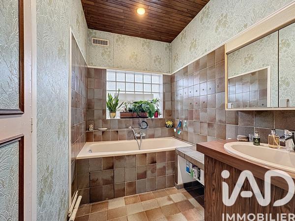 Maison à vendre 6 pièces 133 m² Le Mesnil-le-Roi