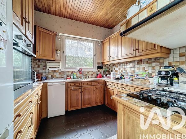 Maison à vendre 6 pièces 133 m² Le Mesnil-le-Roi