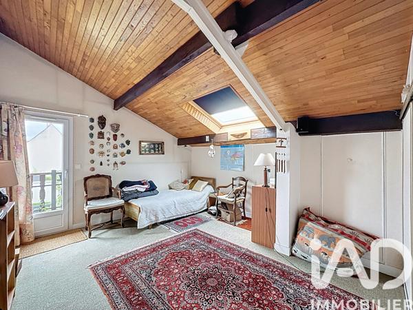 Maison à vendre 6 pièces 133 m² Le Mesnil-le-Roi