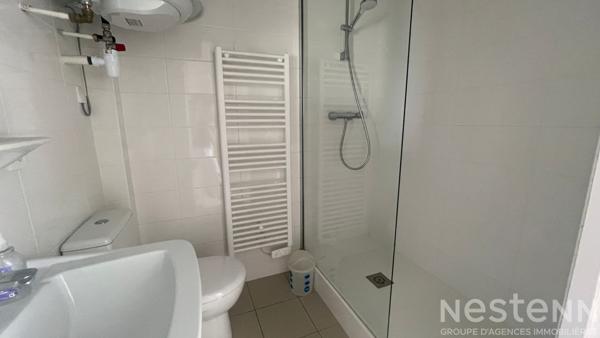 A VENDRE, studio à CARNAC parfaitement situé au calme, à deux pas de la plage et de l'animation de la station