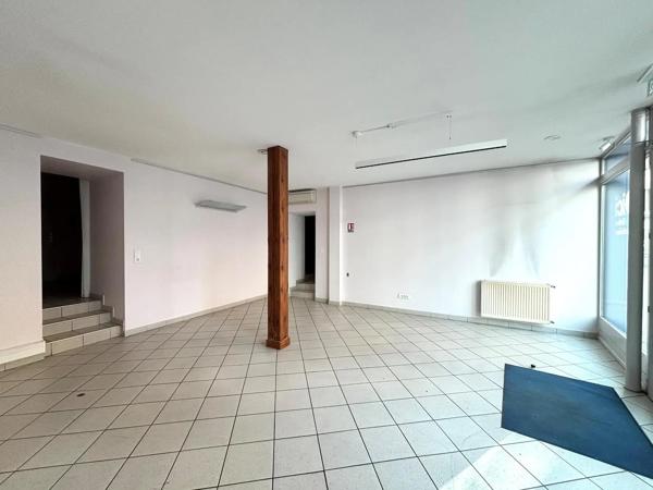 Local commercial à louer 63.94m² Montbéliard (25200)