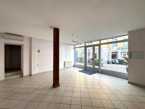 Local commercial à louer 63.94m² Montbéliard (25200)