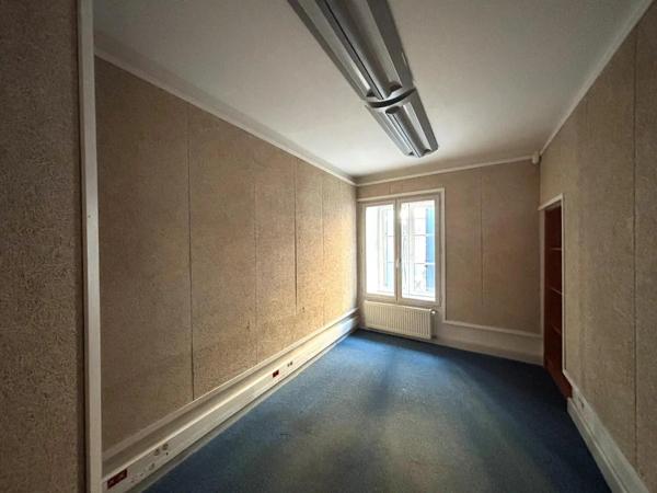 Local commercial à louer 63.94m² Montbéliard (25200)