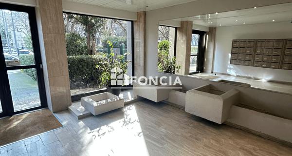 À vendre Appartement 2 pièces 68 m² - Marseille 13008