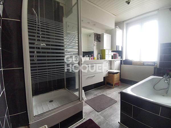 Charmante Maison à Houplines avec extérieur