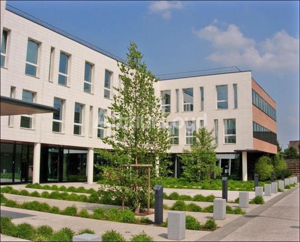Bureaux à louer à Marcq-en-Baroeul - Surface en RDC aménagée avec accueil et salles de réunion
