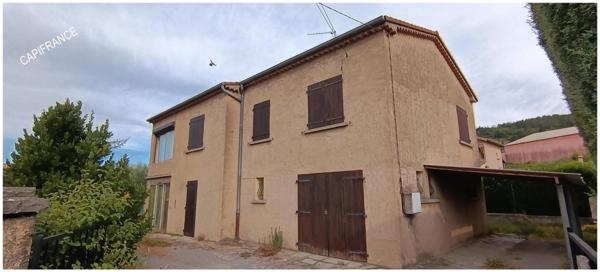 DIGNE-LES-BAINS 04000 A VENDRE Maison traditionnelle avec 2 appartements, terrain clos, garage et cave