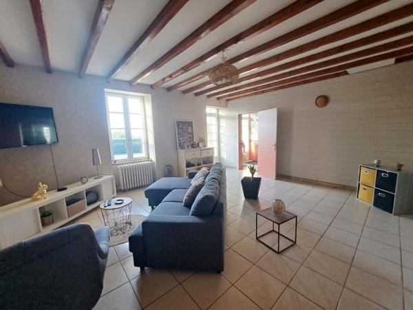 À VENDRE ? Propriété de charme avec activité touristique ? Secteur Saint-Michel-Mont-Mercure
