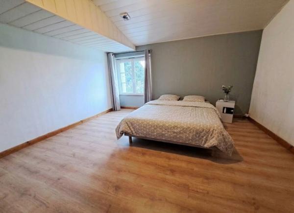 À VENDRE ? Propriété de charme avec activité touristique ? Secteur Saint-Michel-Mont-Mercure