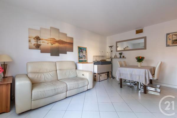 Appartement F3 à vendre  3 pièces - 66,40 m2 ST MAUR DES FOSSES - 94