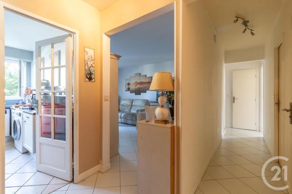 Appartement F3 à vendre  3 pièces - 66,40 m2 ST MAUR DES FOSSES - 94