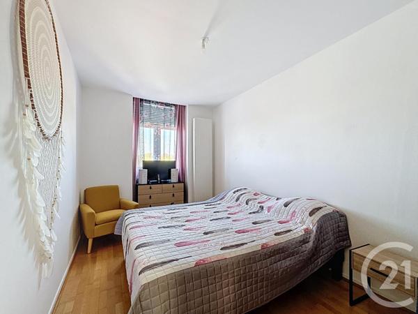 Appartement F4 à vendre  5 pièces - 97,87 m2 ST JULIEN LES METZ - 57