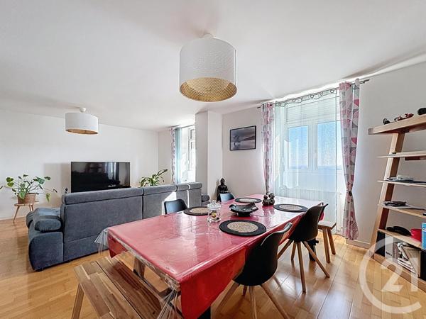 Appartement F4 à vendre  5 pièces - 97,87 m2 ST JULIEN LES METZ - 57