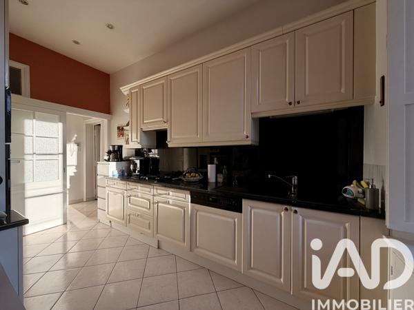 Maison à vendre 6 pièces 246 m² Angers