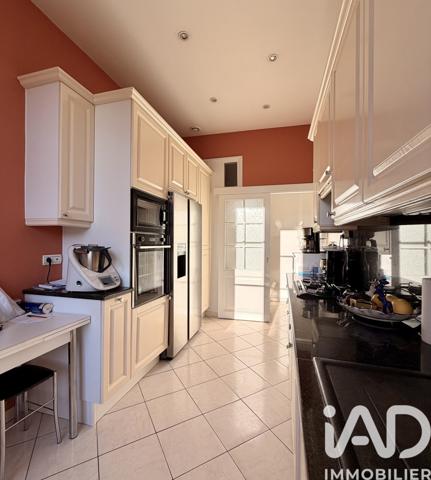 Maison à vendre 6 pièces 246 m² Angers