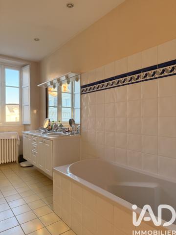 Maison à vendre 6 pièces 246 m² Angers