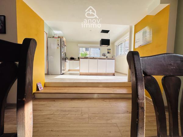Maison 6 pièce(s) 3 chambre(s) 130 m²