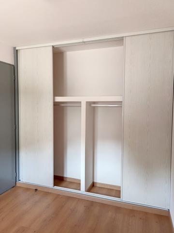 Appartement avec terrasse 3 pièces en location à Bollène avec JURISTIMMO