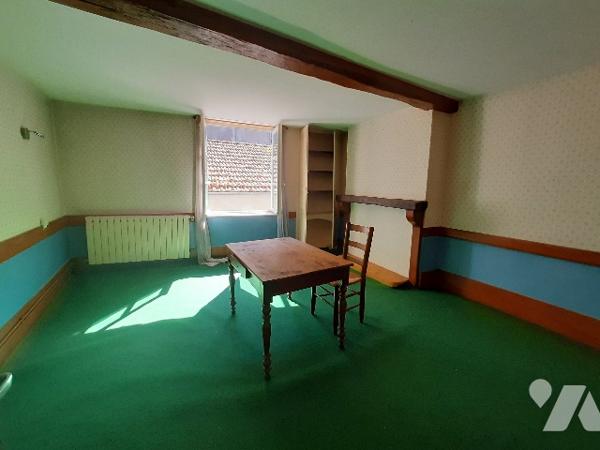 Coeur de village, maison ancienne