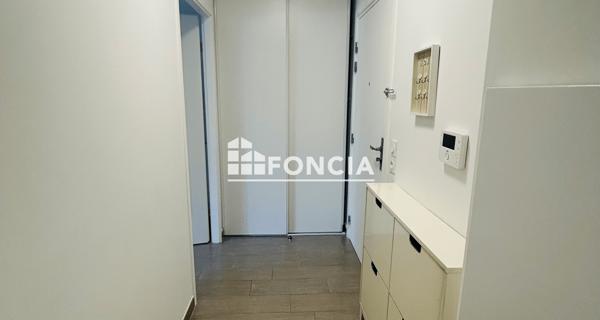 Location Appartement 2 pièces 42 m² - Sainte-geneviève-des-bois 91700